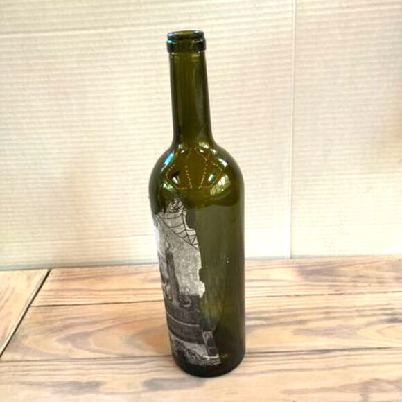 SKULL SKELETON Green Wine Bottle Lit Up Cork Gothic Morbid 12 inches Tall - Picture 9 of 13